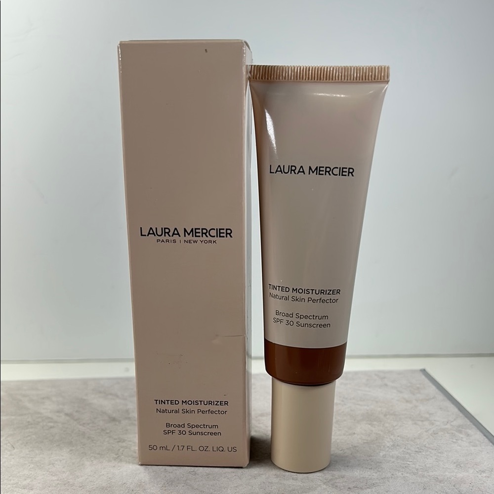 Laura Mercier Tinted Moisturizer - 6W1- Ganache- 1.7 fl oz